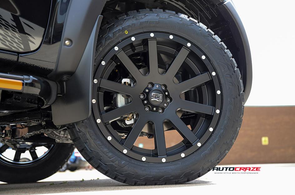 NISSAN NAVARA HEIST SATIN BLACK